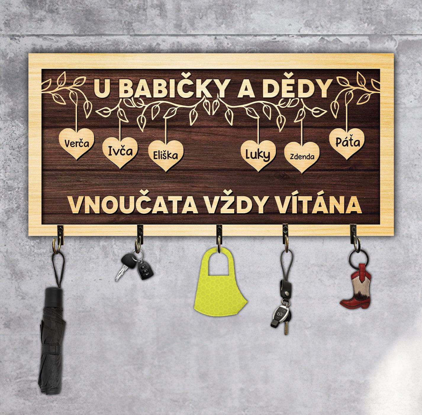 Věšák na klíče - U Babičky a dědy