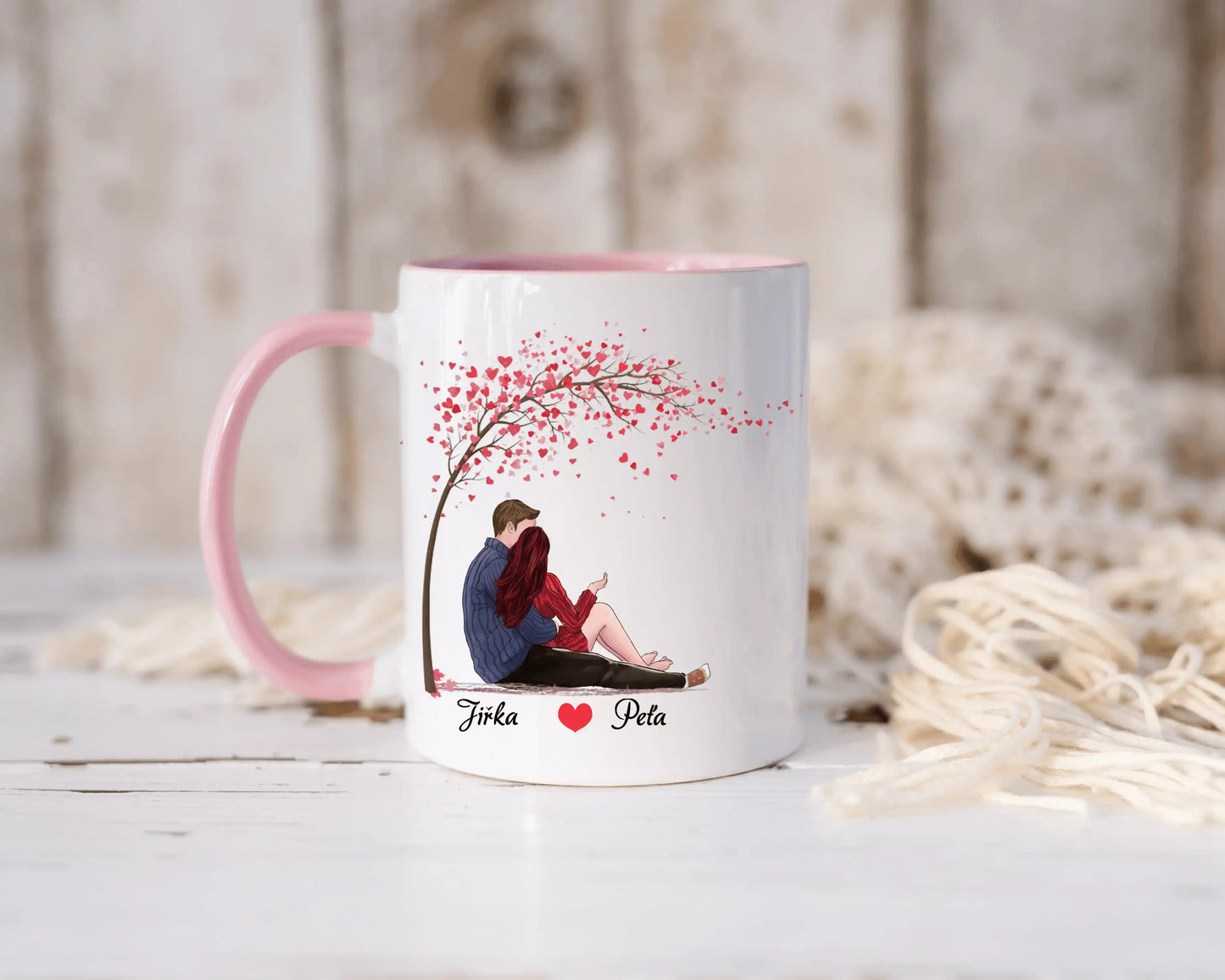 Hrnek - Objímající se pár 2. verze - Nejsem otravná jen do tebe ZAMILOVANÁ - Climo.cz