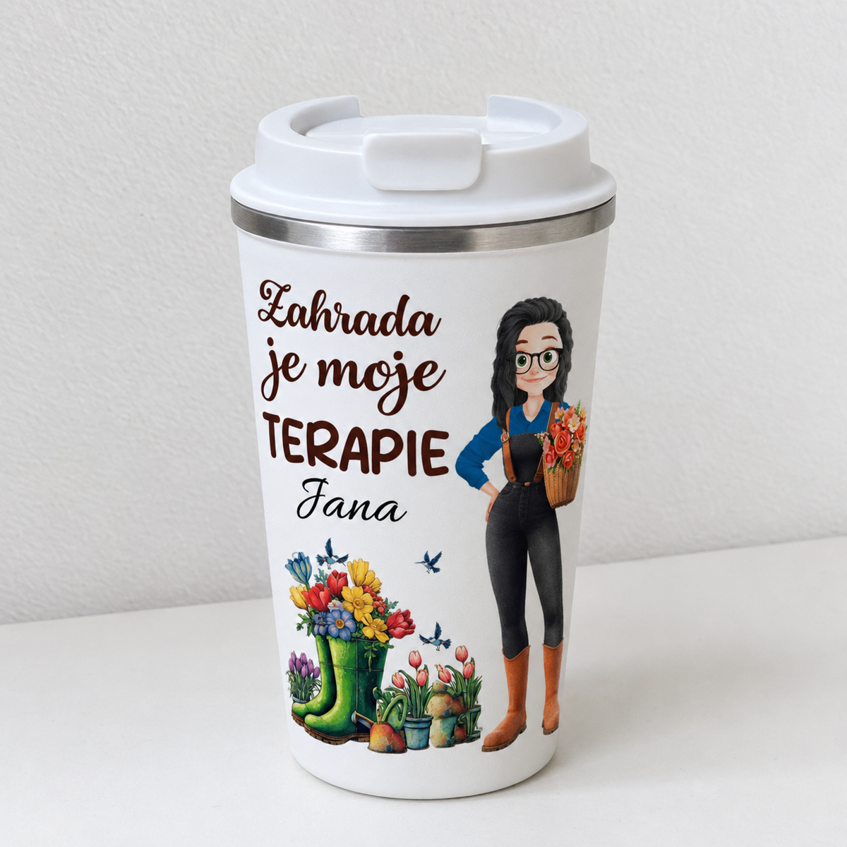 Termohrnek Zahrada je moje terapie se zahradnicí a jménem na bílém stole